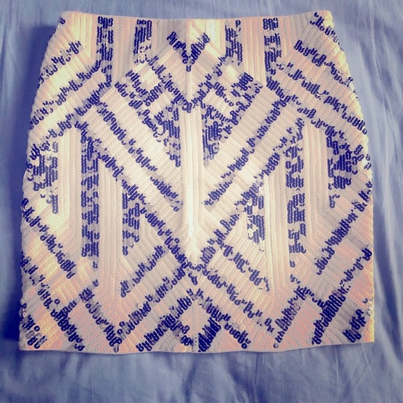 Express Sequence Skirt - Picture 2 of 4